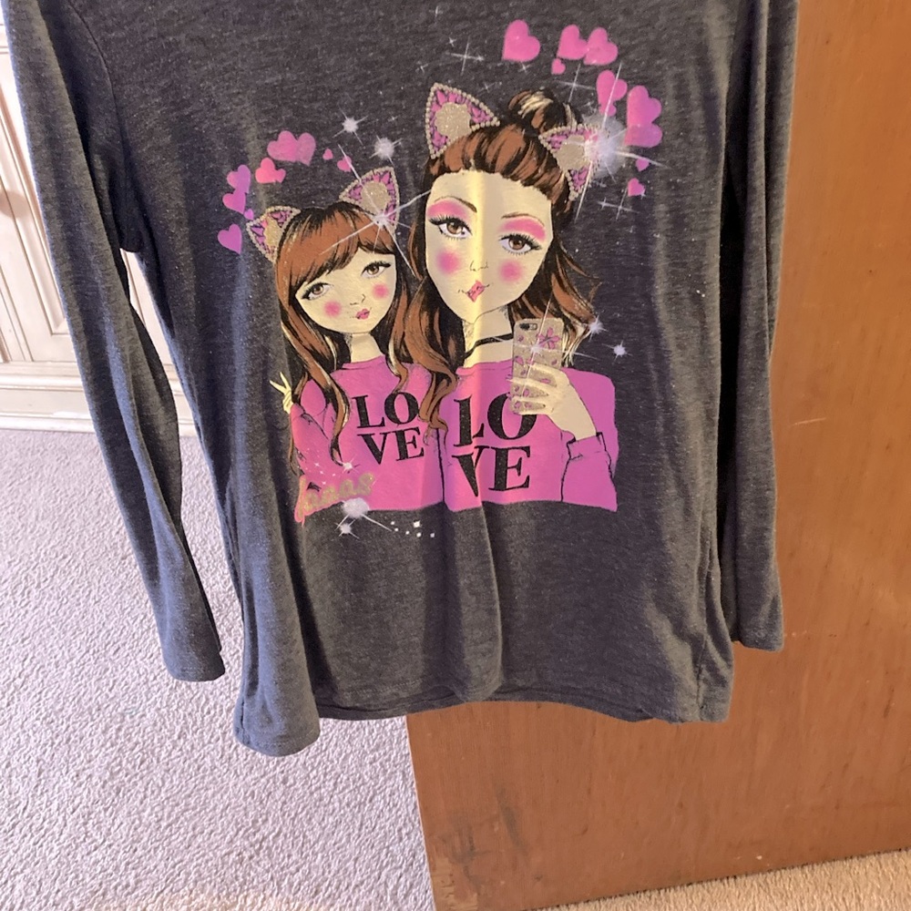 Grey long sleeve shirt